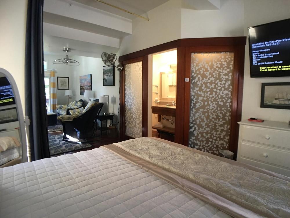 Camden Riverhouse Hotel and Inn Image 53