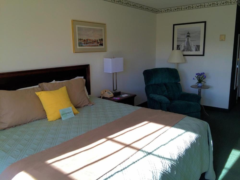 Camden Riverhouse Hotel and Inn Image 7